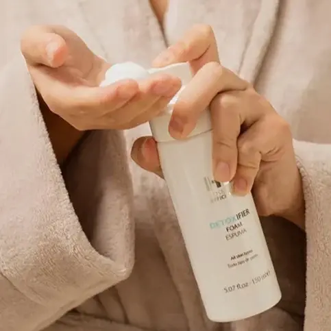 DETOXIFIER_Foam_model.webp