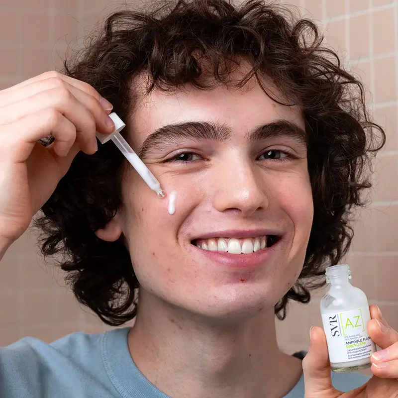 1.3-Sebiaclear-Ampoule_Flash-1004G16-SVR-Purifiez_et_illuminez_votre_peau_instantanement_avec_cette_ampoule_eclat.webp