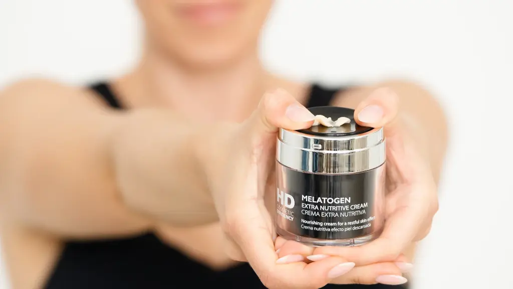 Melatogen_Cream_extra_nutritive.webp