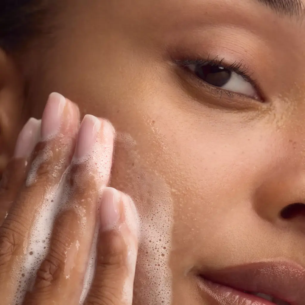 PDP-Gentle-Cleanser-05.webp