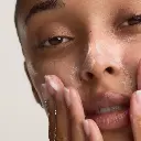PDP-Hydrating-Cleanser-05.webp