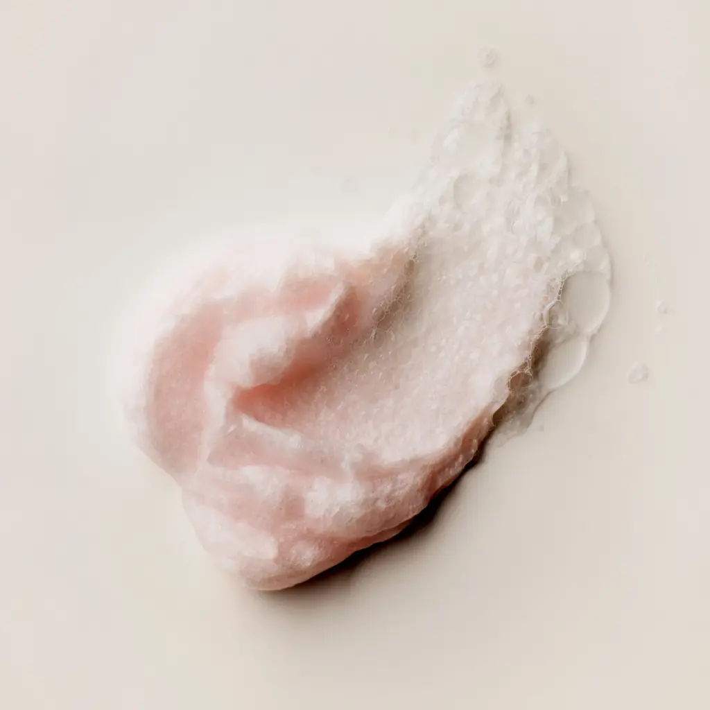 PDP-Hydrating-Cleanser-03.webp